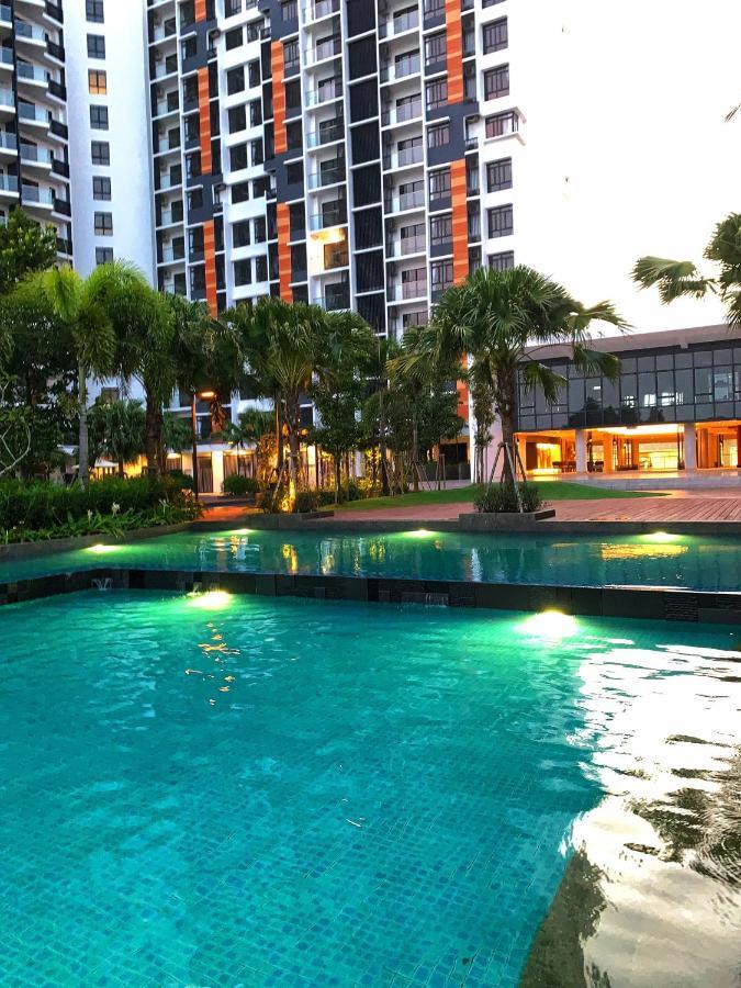 Timur Bay Groundfloor Pool & Seaview Kuantan Luaran gambar